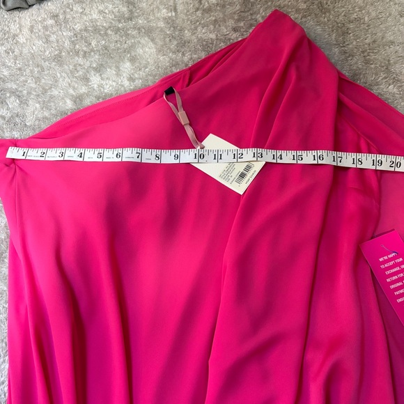 Elegant Pink One-Shoulder Dress - Picture 7 of 13